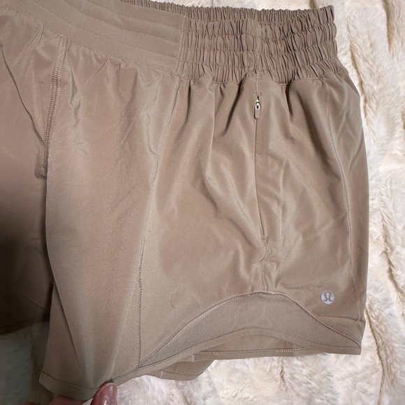 Lululemon Women's Tan Shorts - Picture 5 of 5